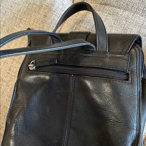 GREAT AMERICAN LEATHERWORKS BLACK BACKPACK BAG - Picture 5 of 16